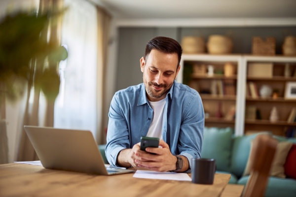 How Can I See What My Husband Is Doing On His Phone?